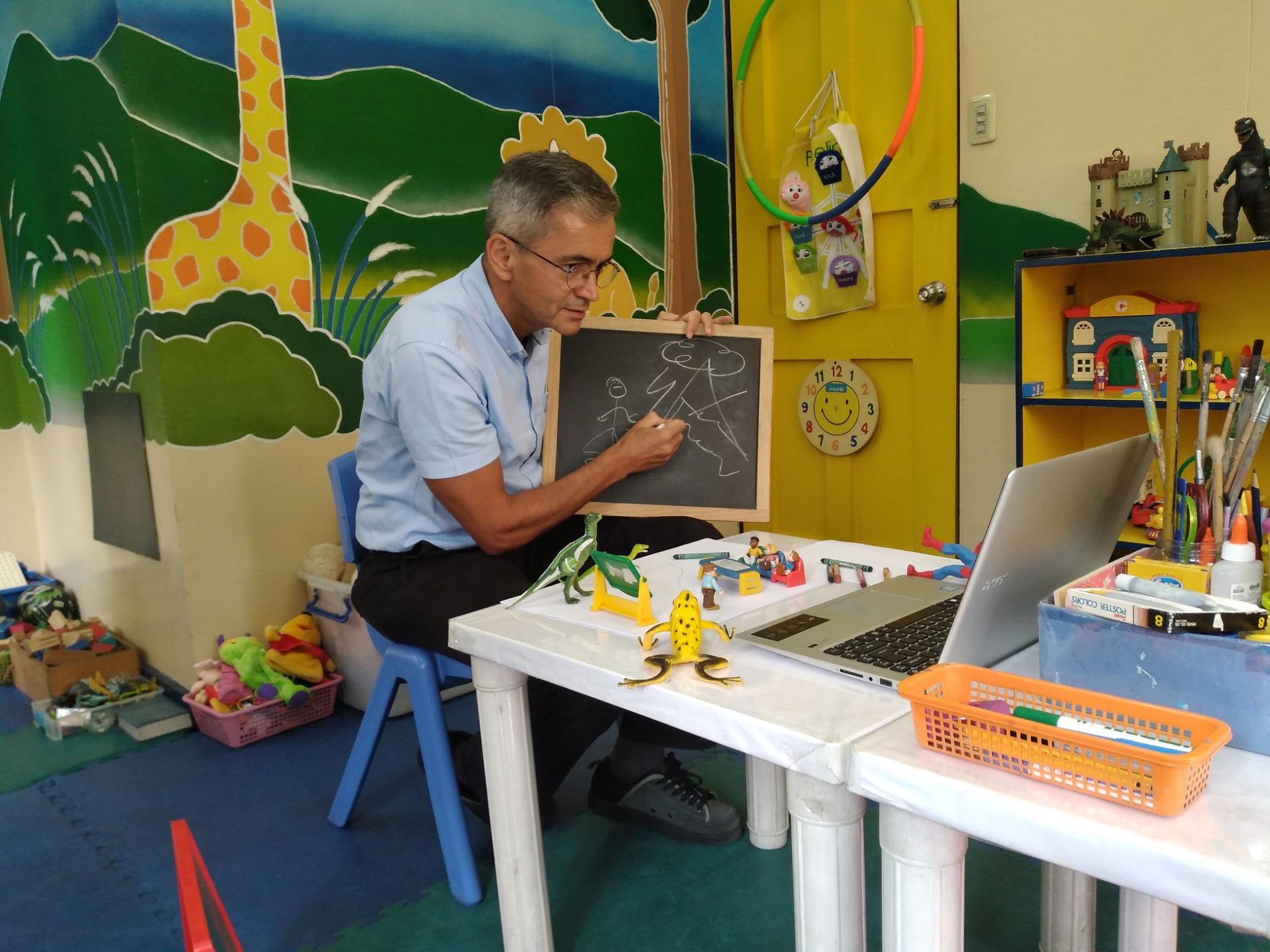 Fr. Geraldo teaching play therapy