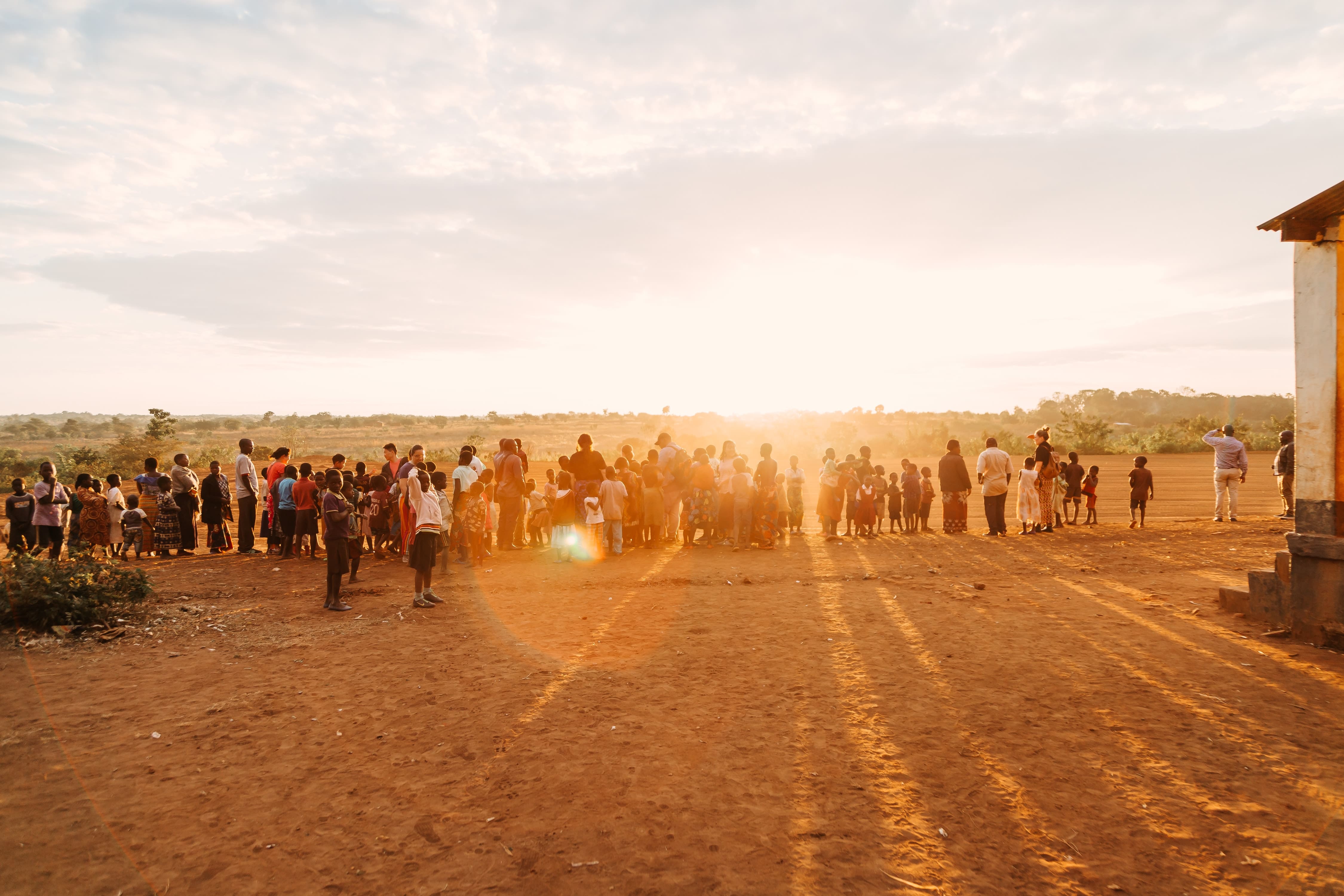 malawi-sunrise-over-village